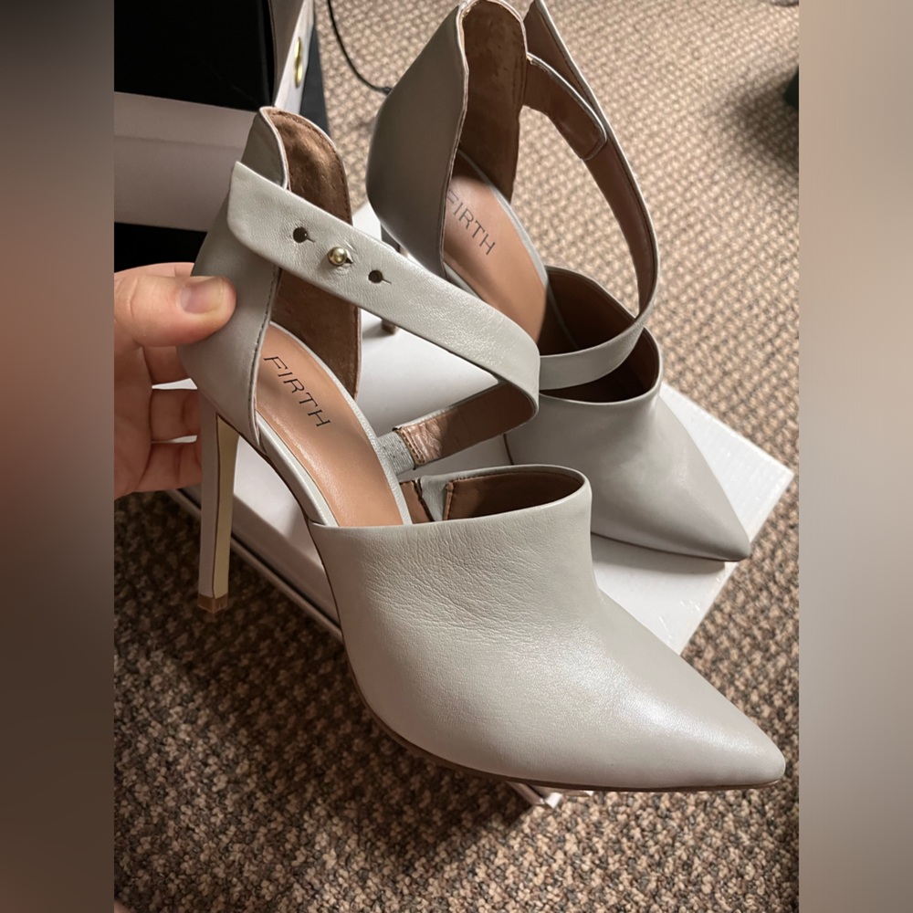 FIRTH women shoes gray size 7 1/2